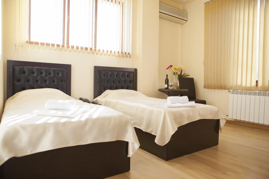 Daniel Boutique Hotel Erivan Dış mekan fotoğraf