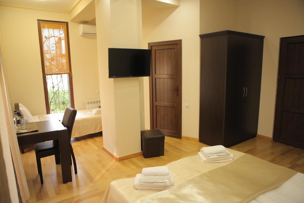 Daniel Boutique Hotel Erivan Dış mekan fotoğraf