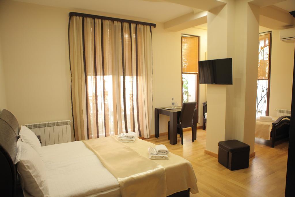 Daniel Boutique Hotel Erivan Dış mekan fotoğraf