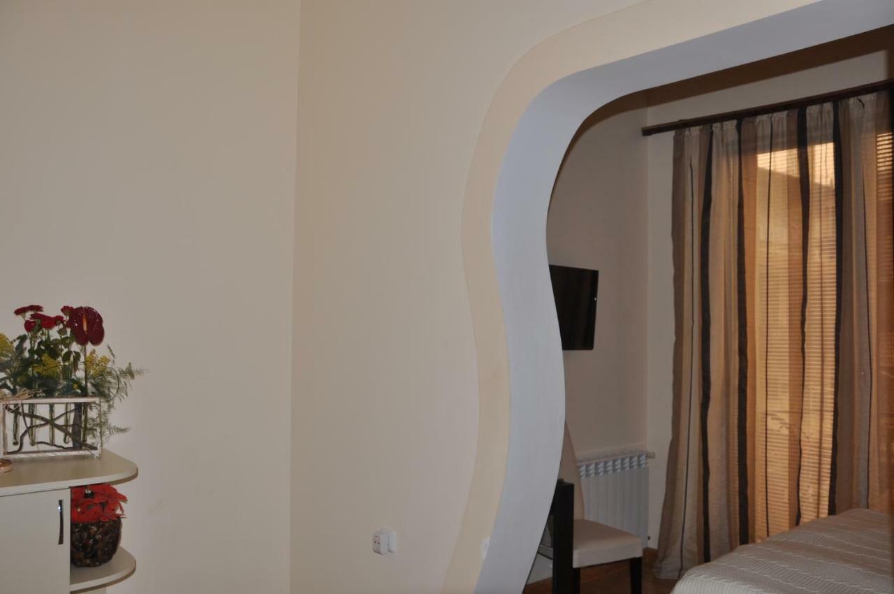 Daniel Boutique Hotel Erivan Dış mekan fotoğraf